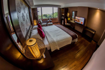 Room at the Rose garden Hotel Yangon in Myanmar