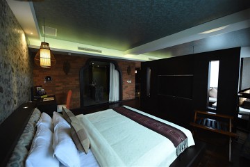 Padak Suite Rose Garden